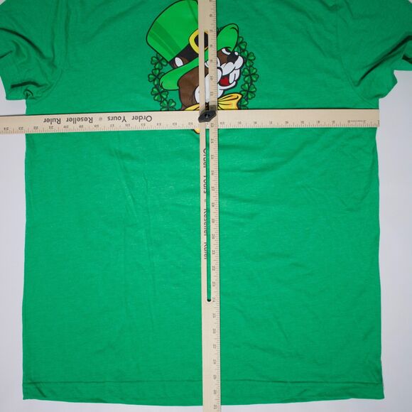 NWT Buc-ee’s 2025 St. Patrick’s Who Needs Luck With All This Charm T-Shirt XL - Picture 8 of 10